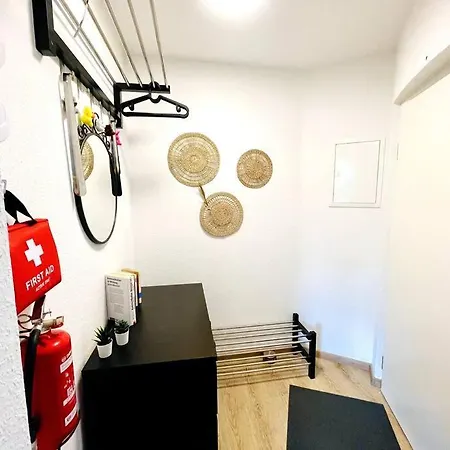 - Heavenly In The Heart Of - 2 Mins Hbf Station - Big Tv & Working Space & Netflix - Daire
