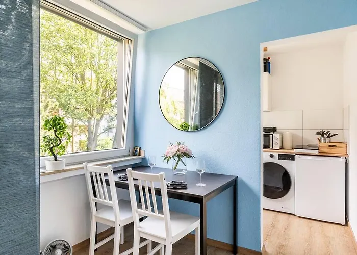 アパート - Heavenly In The Heart Of - 2 Mins Hbf Station - Big Tv & Working Space & Netflix -