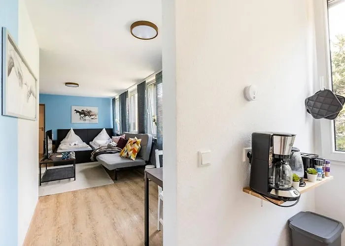 Апартаменты - Heavenly In The Heart Of - 2 Mins Hbf Station - Big Tv & Working Space & Netflix - *