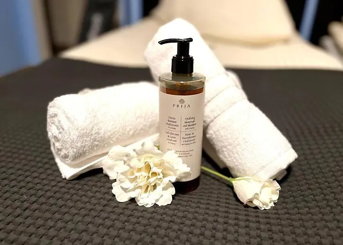 - Heavenly In The Heart Of - 2 Mins Hbf Station - Big Tv & Working Space & Netflix -