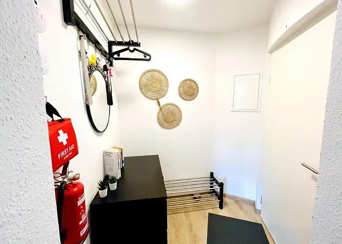 - Heavenly In The Heart Of - 2 Mins Hbf Station - Big Tv & Working Space & Netflix - アパート